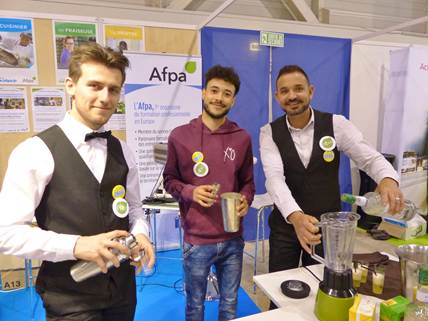 David Vasco, formateur et ses deux stagiaires Mehdi et Jean-Sébastien
